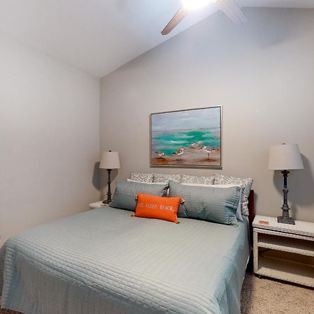 Beachwalk Pine Knoll Shores Habitación foto